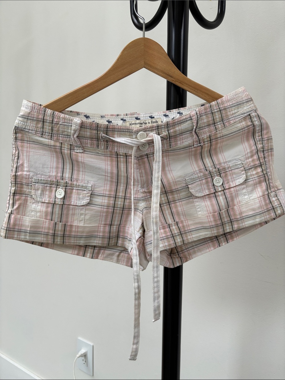 Abercrombie & Fitch Pink and Cream Plaid Cargo Shorts